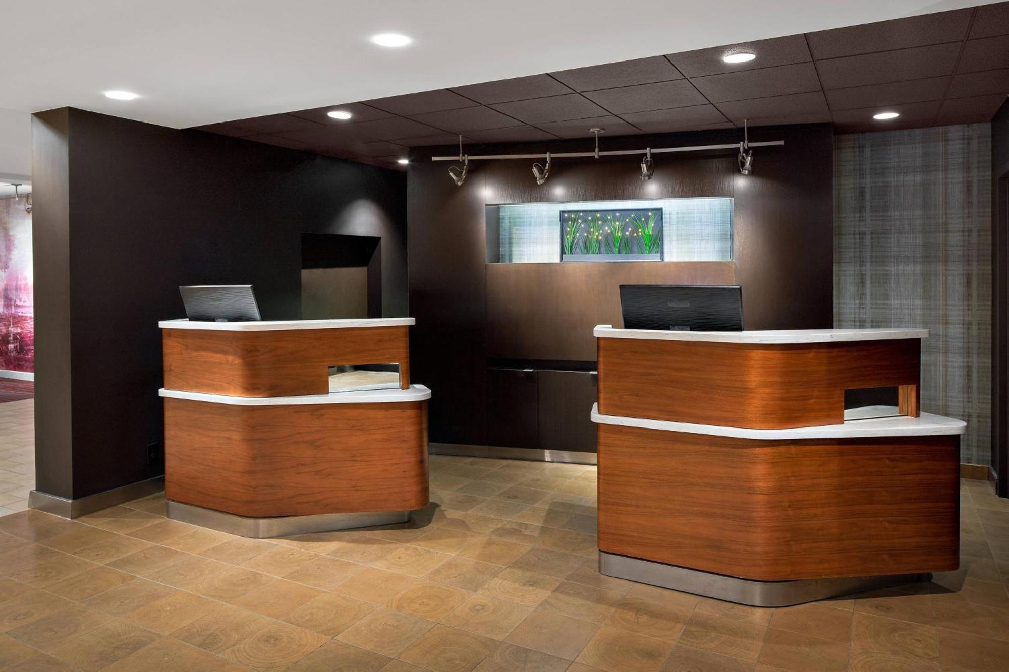 Courtyard By Marriott Pittsburgh Airport Hotel Coraopolis Exterior foto