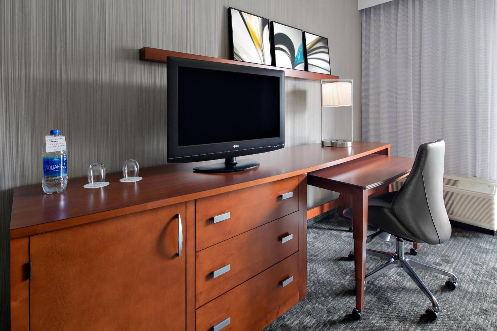Courtyard By Marriott Pittsburgh Airport Hotel Coraopolis Exterior foto